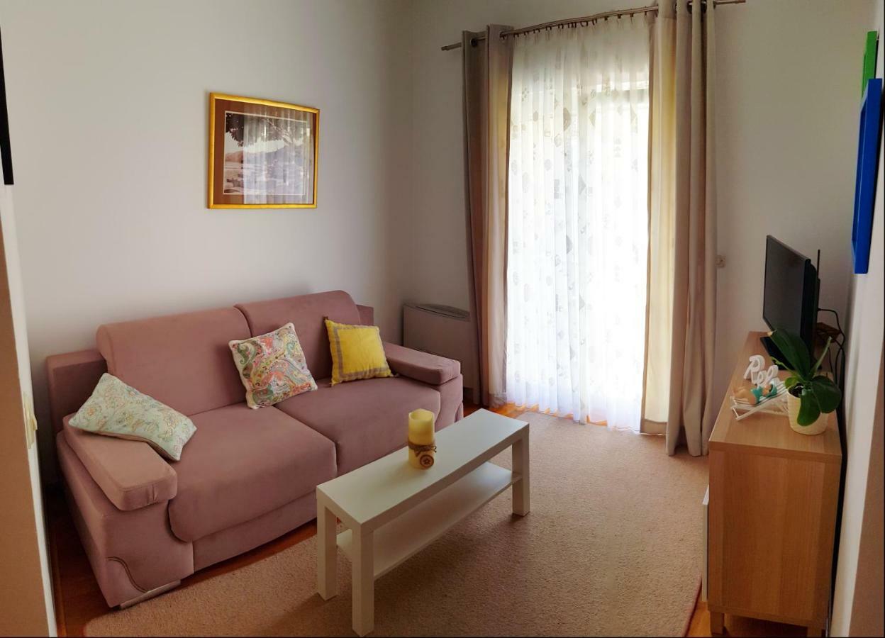Apartments Dvor - Ap1, Ap2, Ap3 Baška Voda Exteriör bild